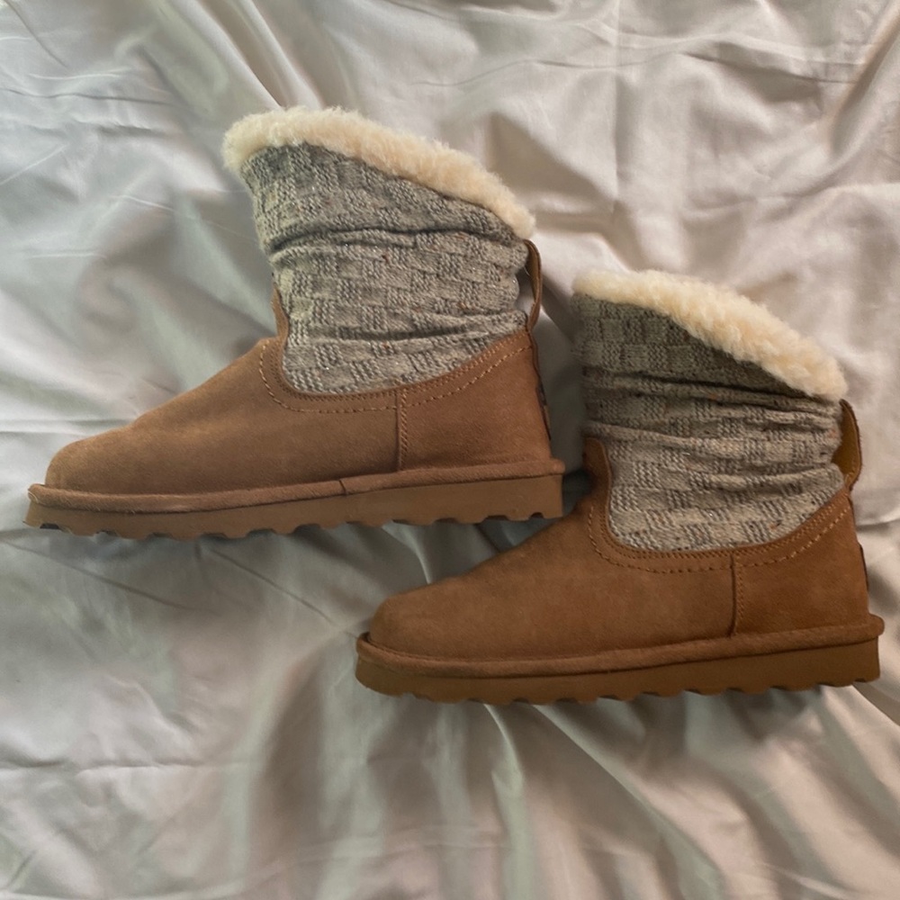 Women BearPaw Boots so 8